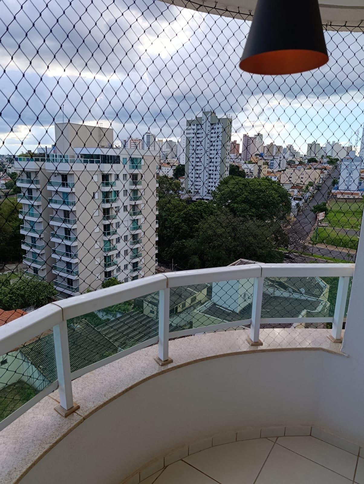 Apartamento à venda em Saraiva, Uberlândia — foto principal