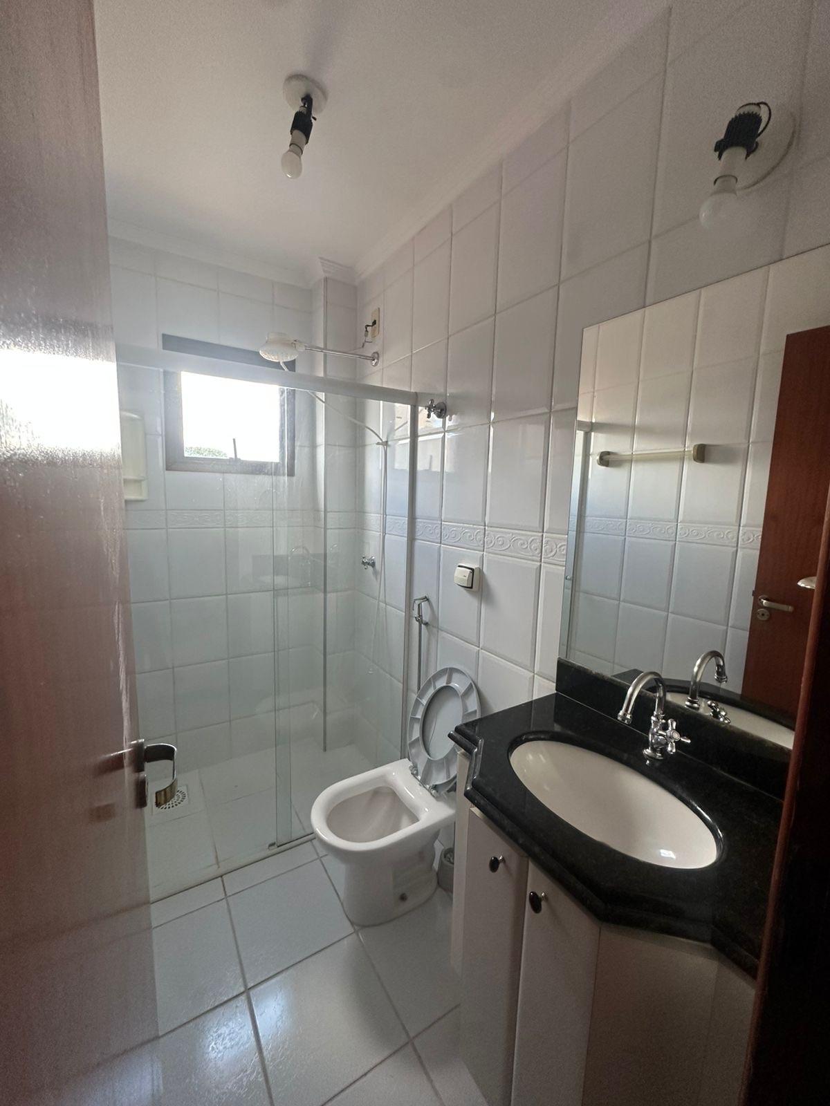 Apartamento à venda em Santa Mônica, Uberlândia — foto principal