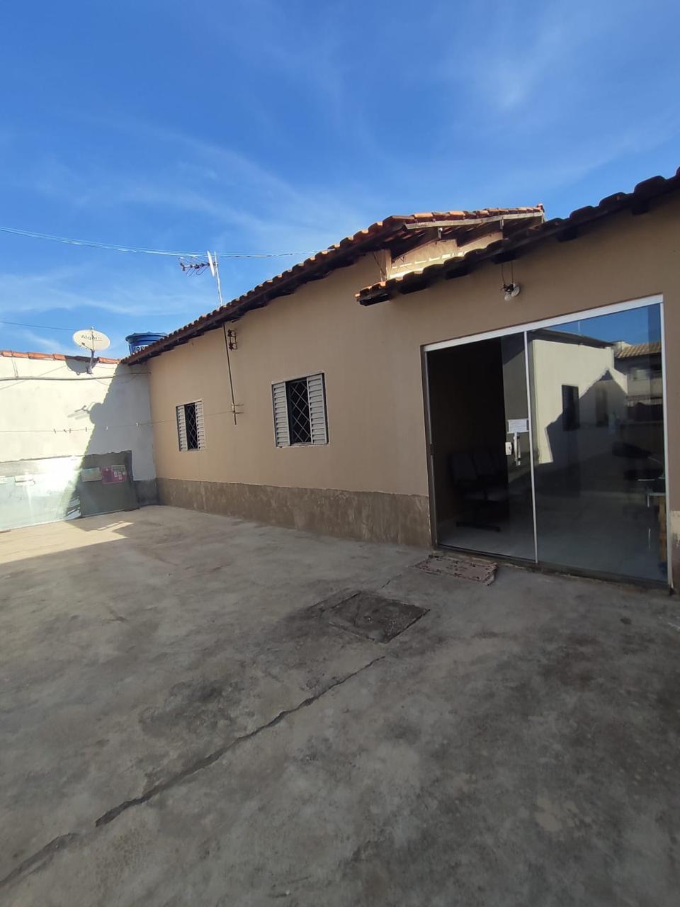 Casa à venda em Jardim Canaã, Uberlândia — foto principal