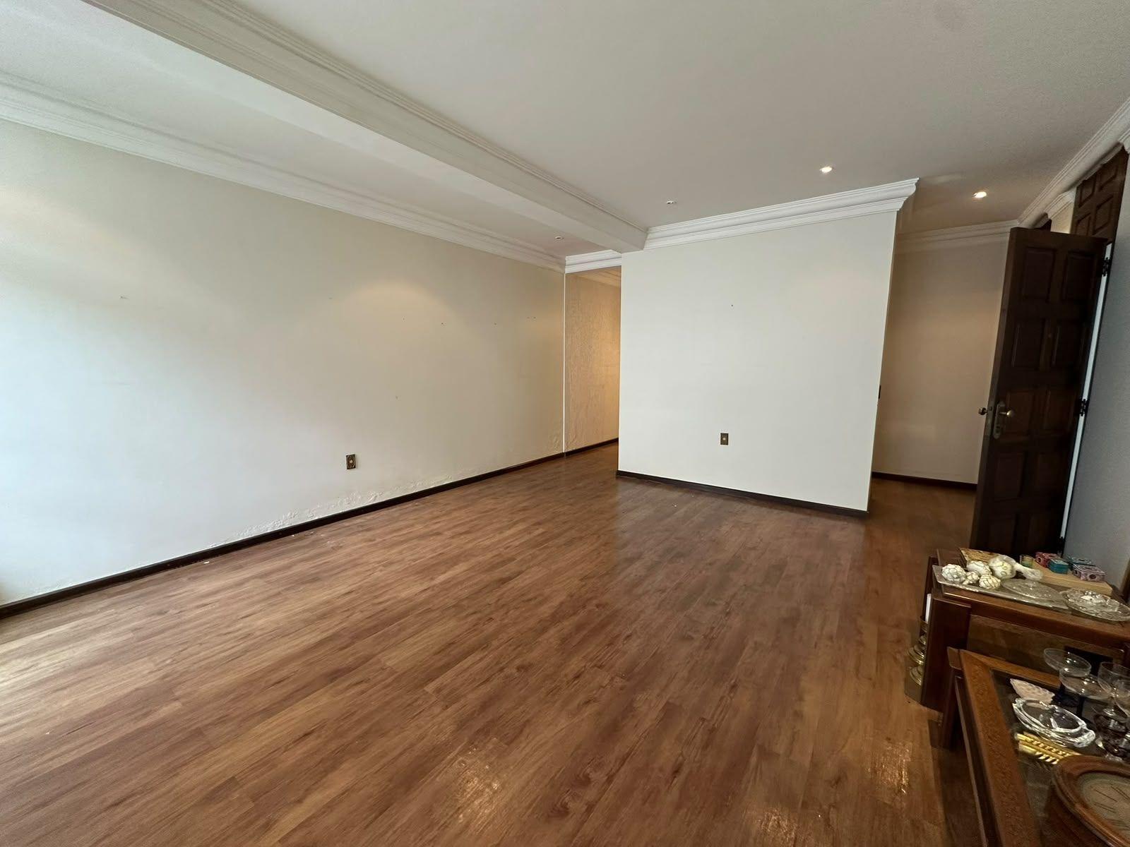 Casa à venda em Centro, Uberlândia — foto principal