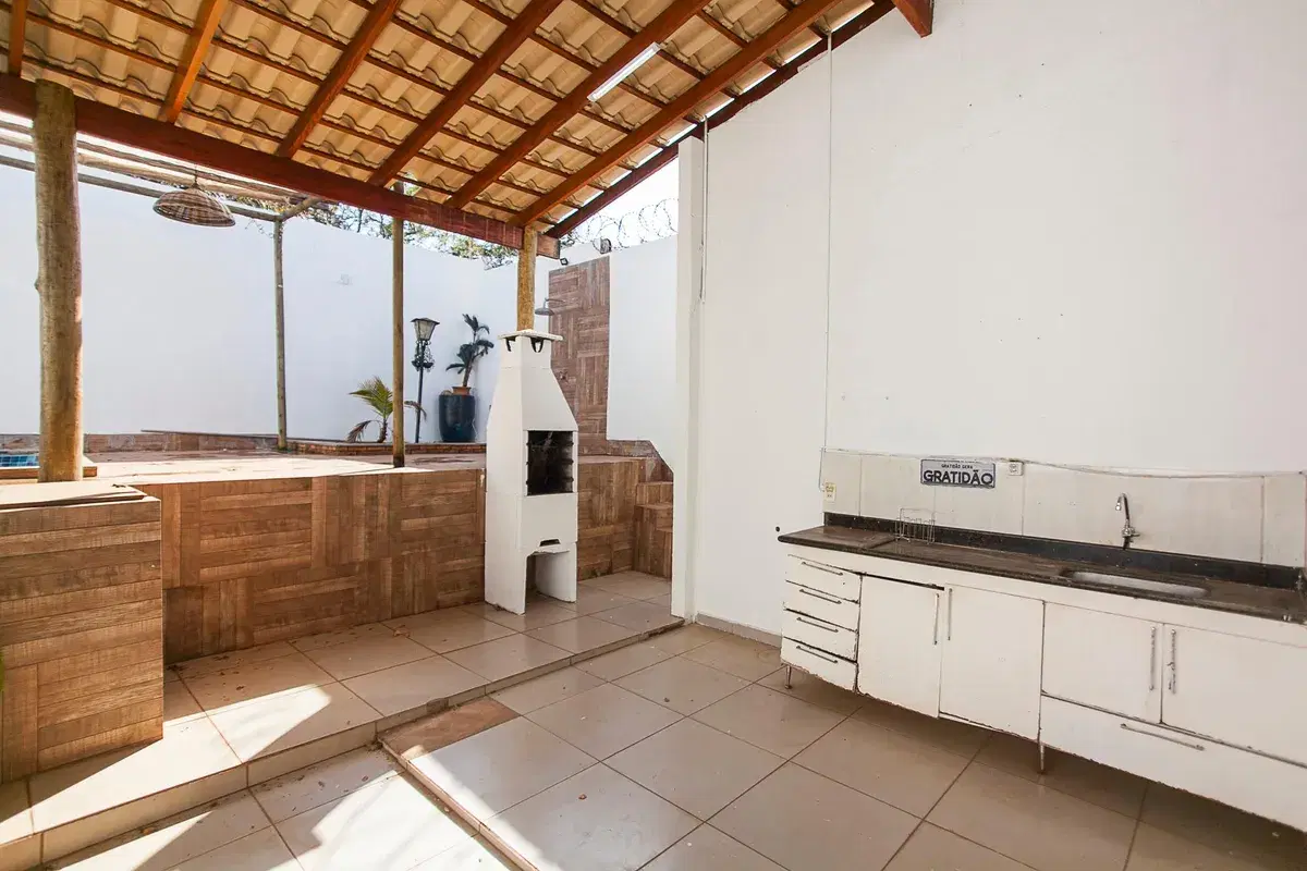 Sobrado à venda em Jardim Inconfidência, Uberlândia — foto 2