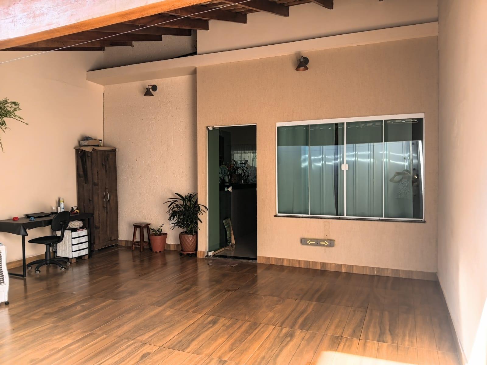 Casa à venda em Novo Mundo, Uberlândia — foto principal