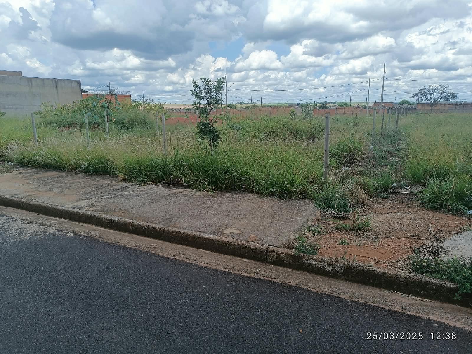 Lote/Terreno à venda em Loteamento Monte Hebron, Uberlândia — foto 2