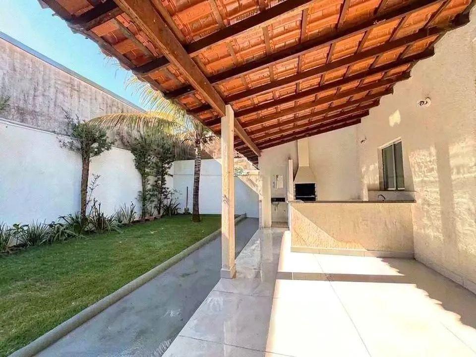 Casa à venda em Jardim Holanda, Uberlândia — foto principal