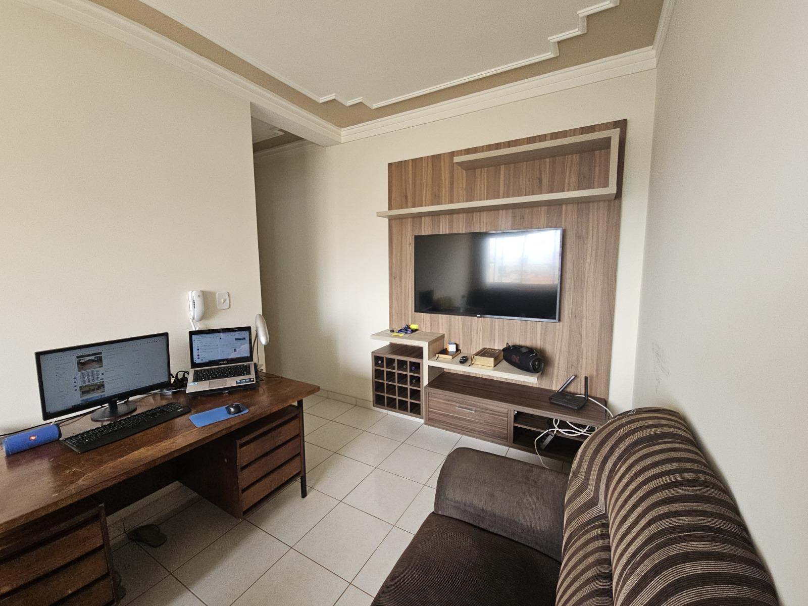 Apartamento à venda em Santa Mônica, Uberlândia — foto principal