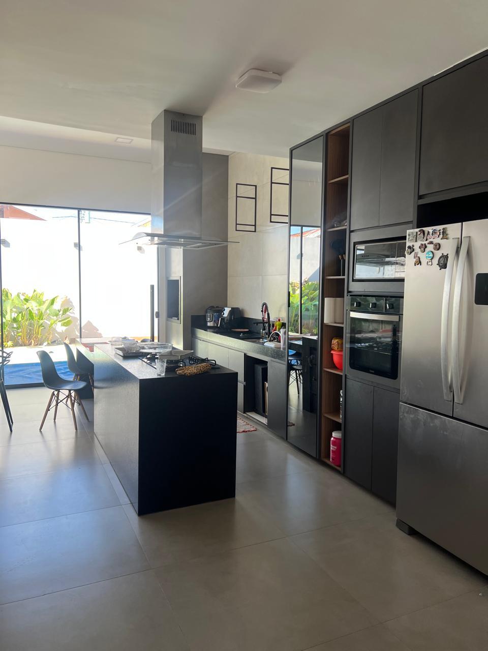 Casa à venda em Residencial Fruta do Conde, Uberlândia — foto principal