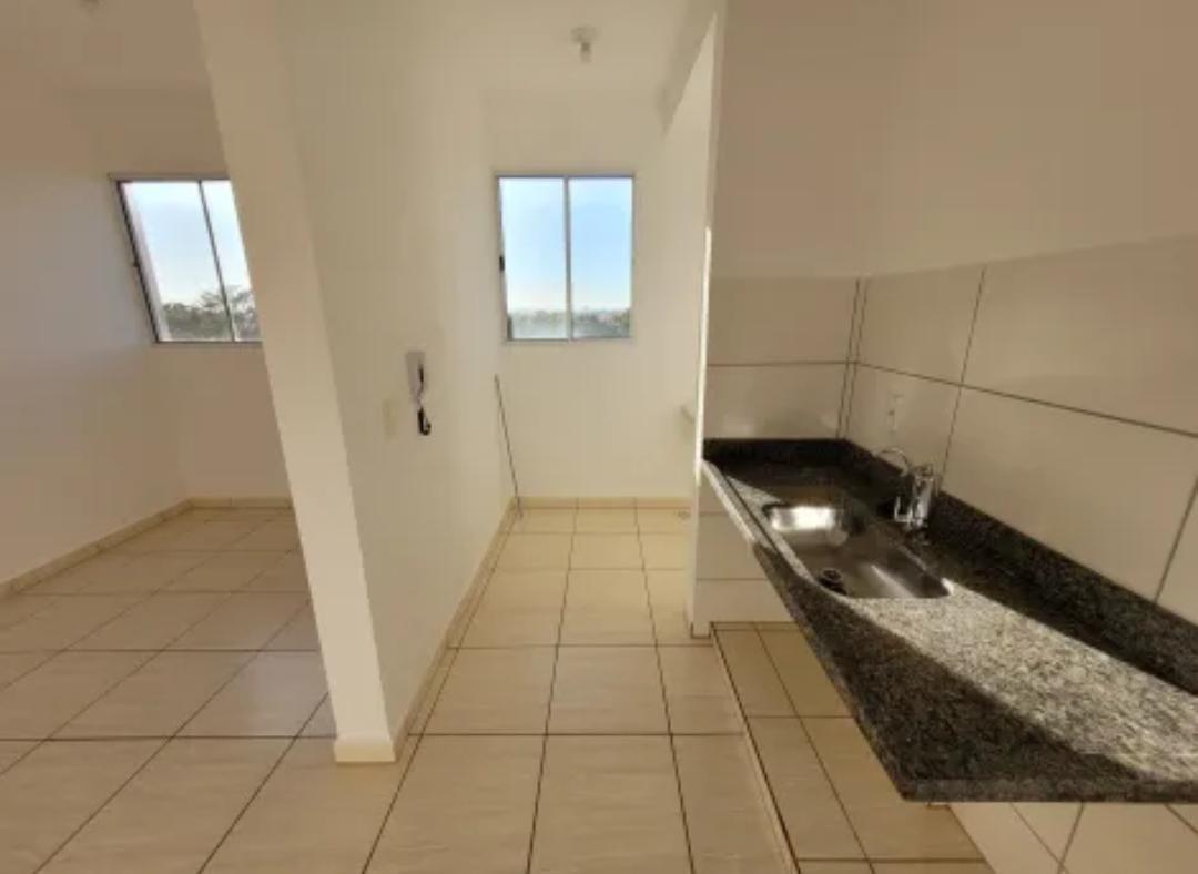 Apartamento à venda em Jardim Célia, Uberlândia — foto principal