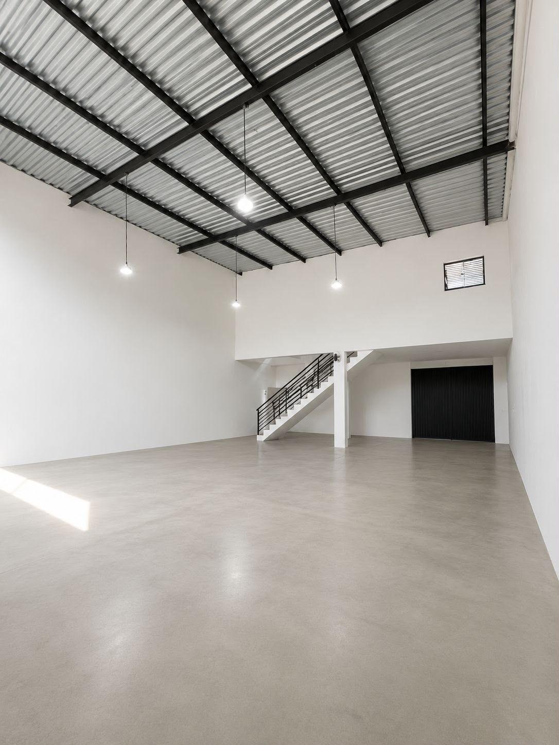 Galpão comercial à venda em Portal do Vale, Uberlândia — foto principal