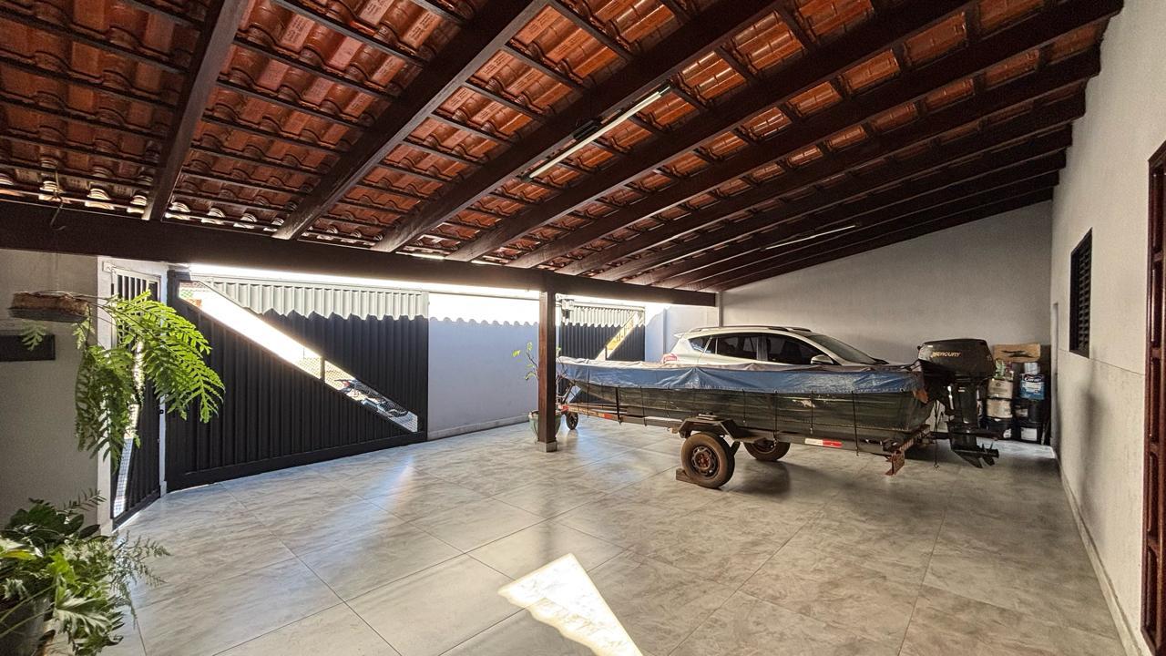 Casa à venda em Segismundo Pereira, Uberlândia — foto principal