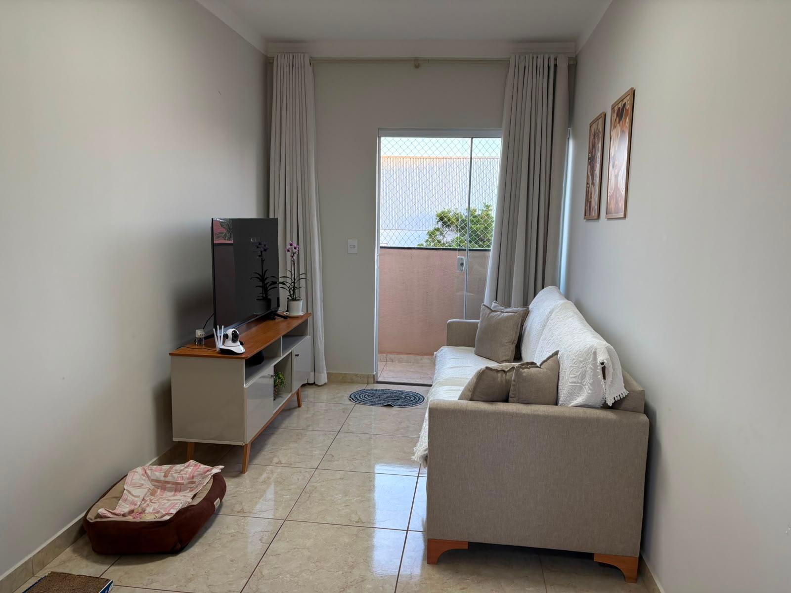 Apartamento à venda em Novo Mundo, Uberlândia — foto principal