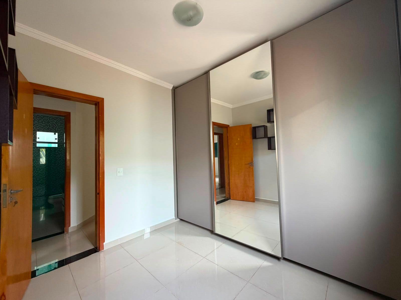 Casa à venda em Jardim Karaiba, Uberlândia — foto 2