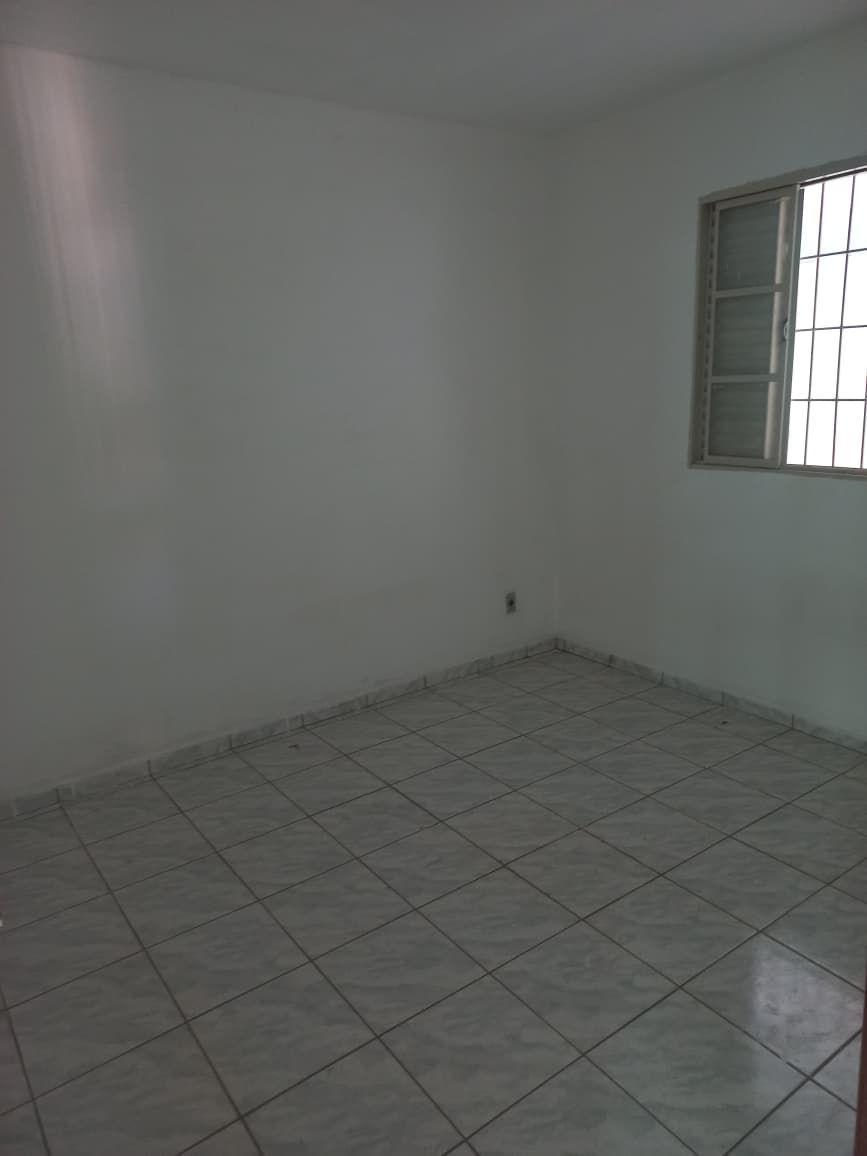 Casa à venda em Luizote de Freitas, Uberlândia — foto principal