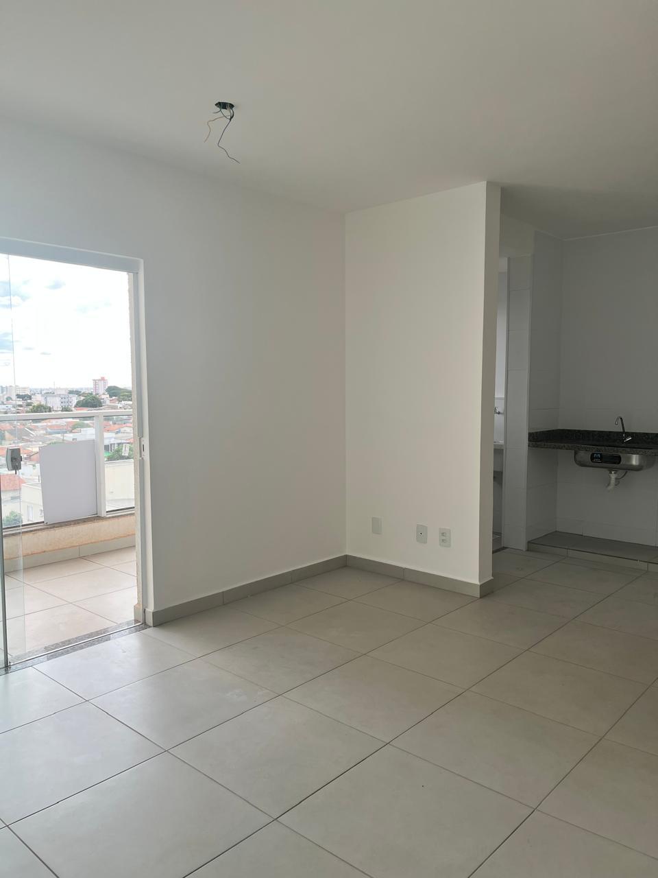 Apartamento à venda em Segismundo Pereira, Uberlândia — foto principal