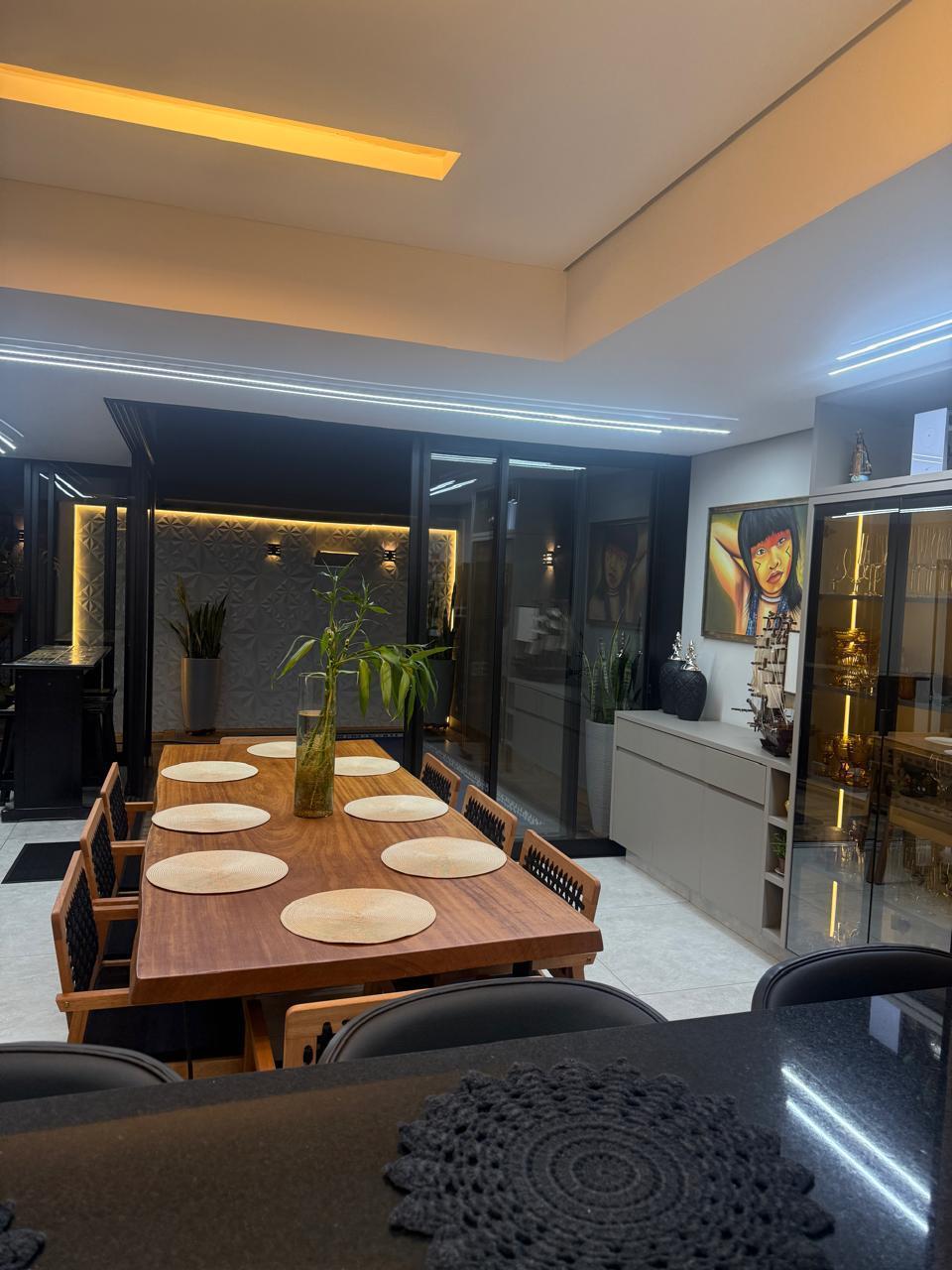 Casa à venda em Jardim Patrícia, Uberlândia — foto principal