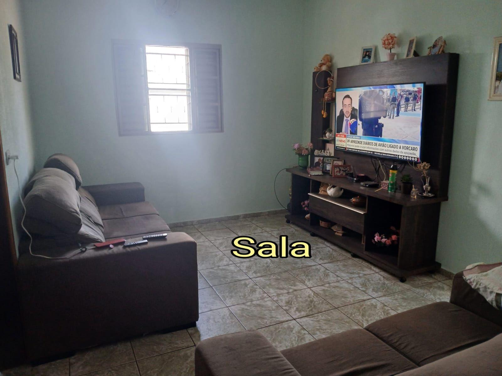Casa à venda em Pacaembu, Uberlândia — foto principal