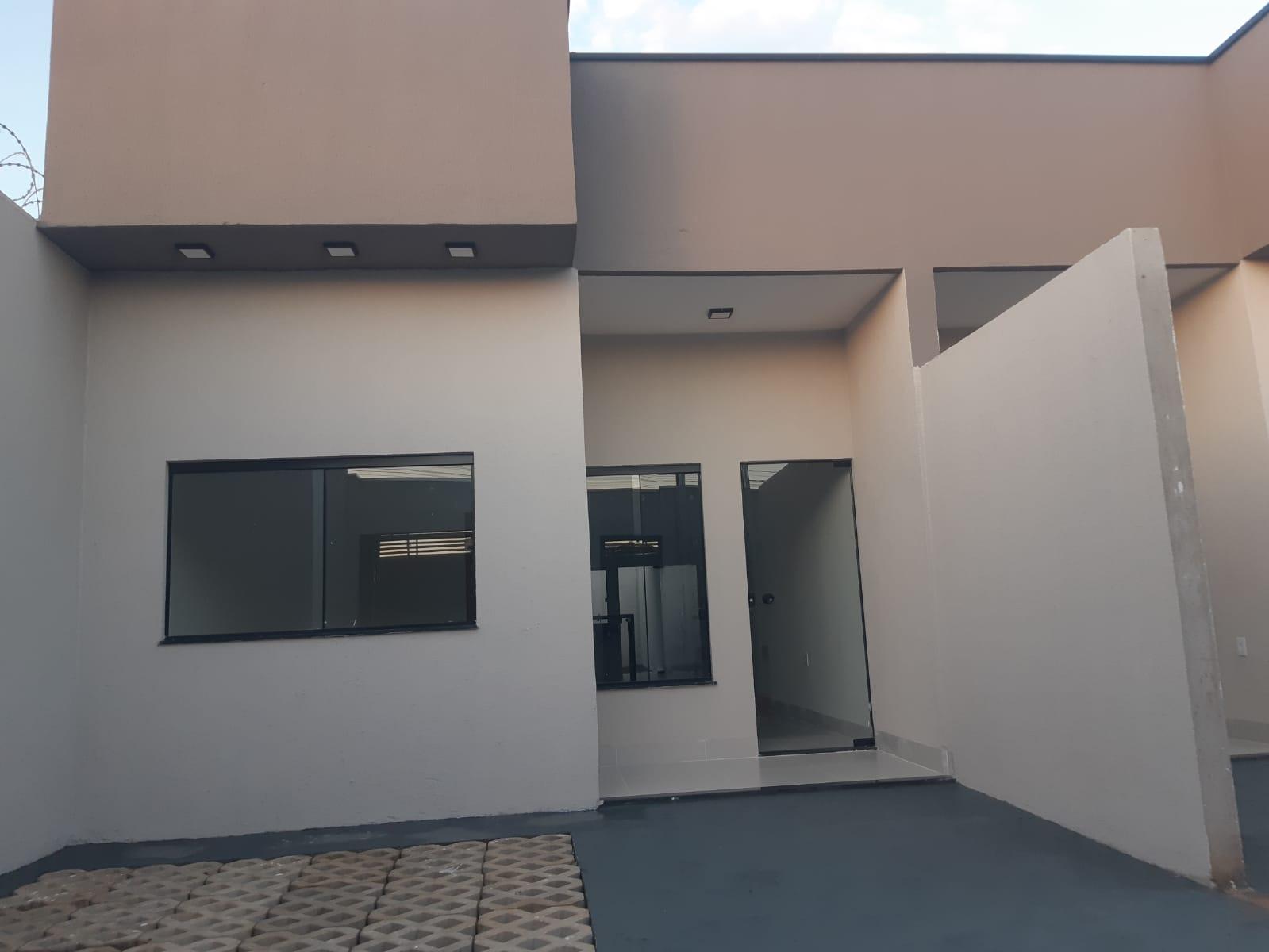 Casa à venda em Jardim Holanda, Uberlândia — foto principal