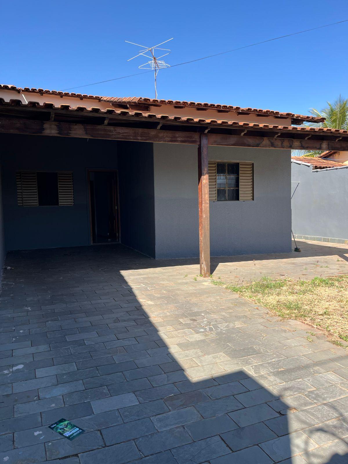 Casa à venda em Jardim das Palmeiras, Uberlândia — foto principal