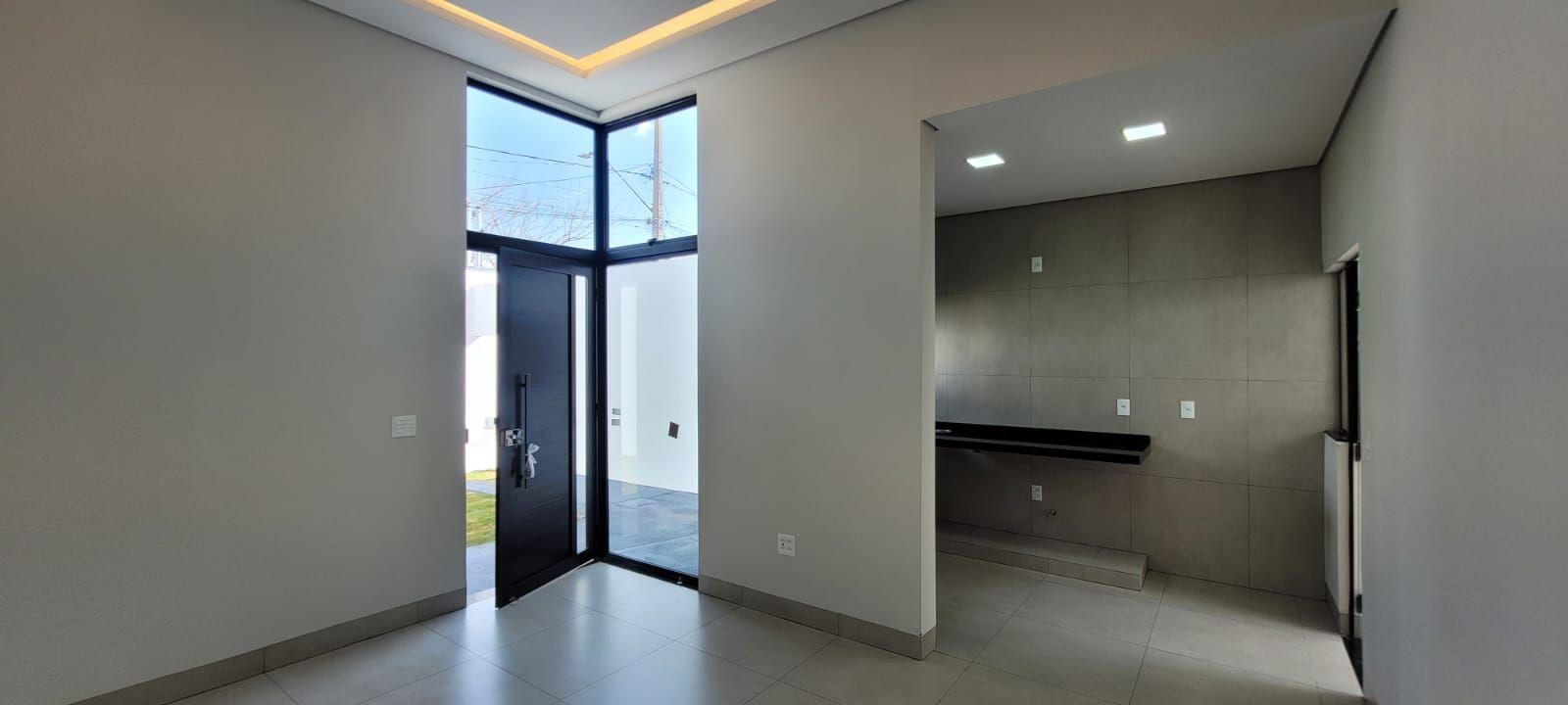 Casa à venda em Novo Mundo, Uberlândia — foto principal