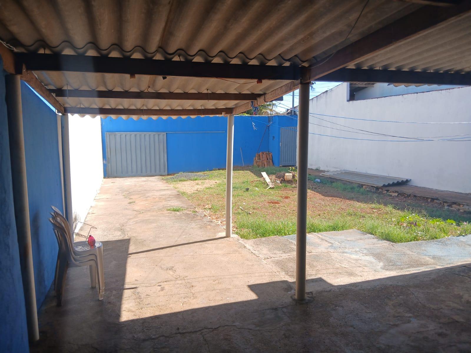 Casa à venda em Laranjeiras, Uberlândia — foto principal