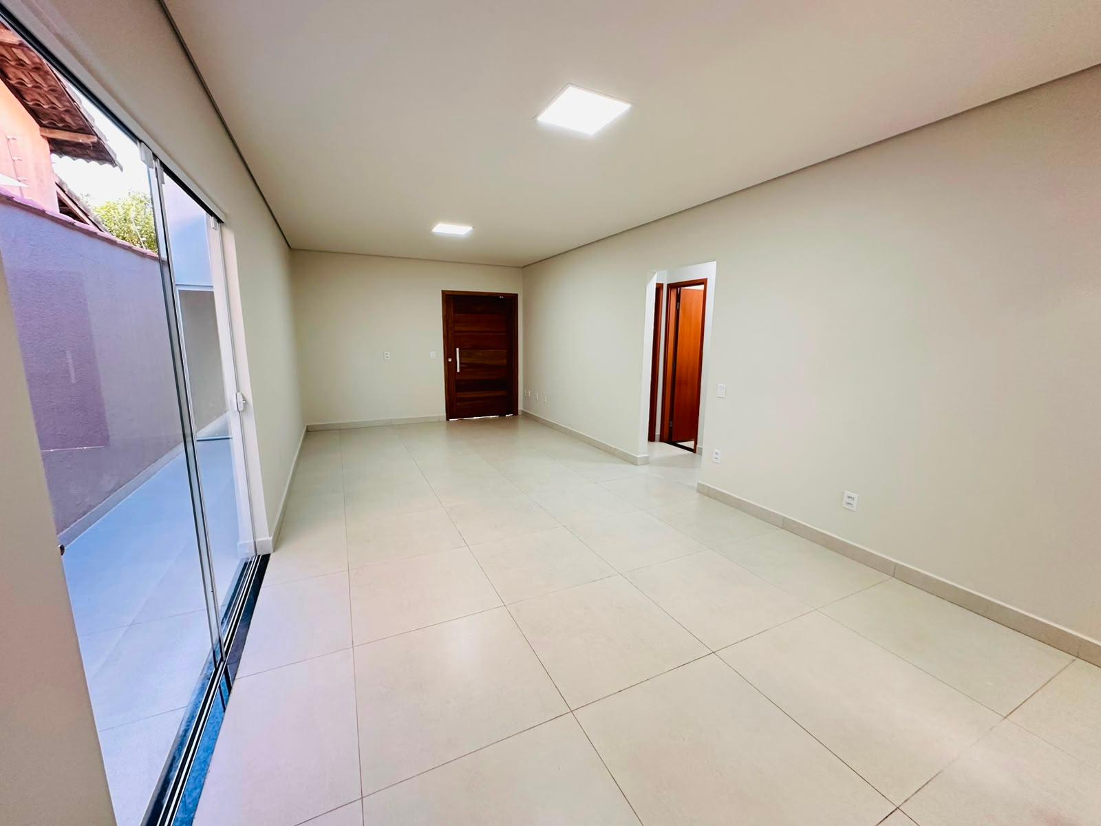 Casa à venda em Granada, Uberlândia — foto principal