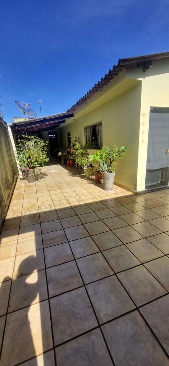 Casa à venda em Daniel Fonseca, Uberlândia — foto principal