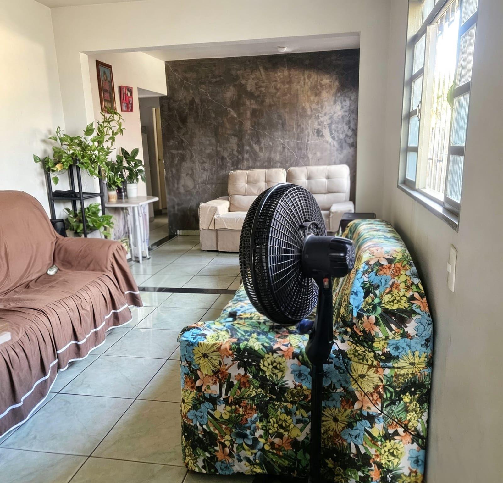 Casa à venda em Luizote de Freitas, Uberlândia — foto principal