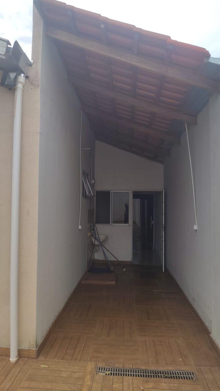 Casa à venda em Loteamento Residencial Pequis, Uberlândia — foto 2