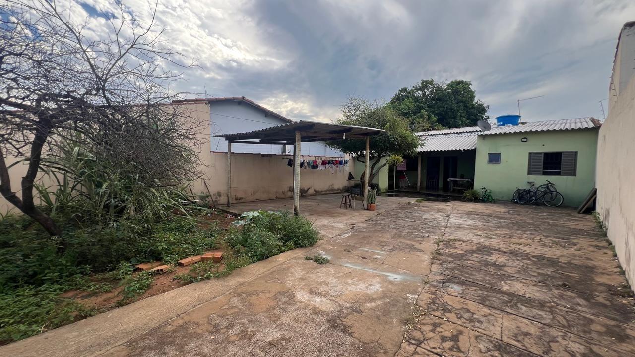 Casa à venda em Planalto, Uberlândia — foto principal