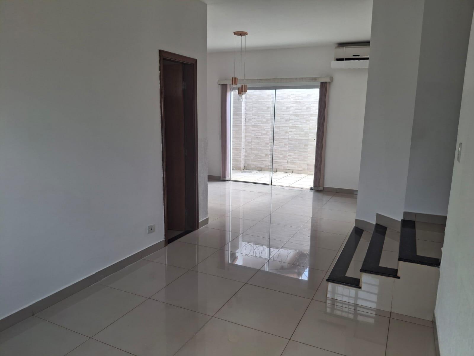 Casa à venda em Vigilato Pereira, Uberlândia — foto principal