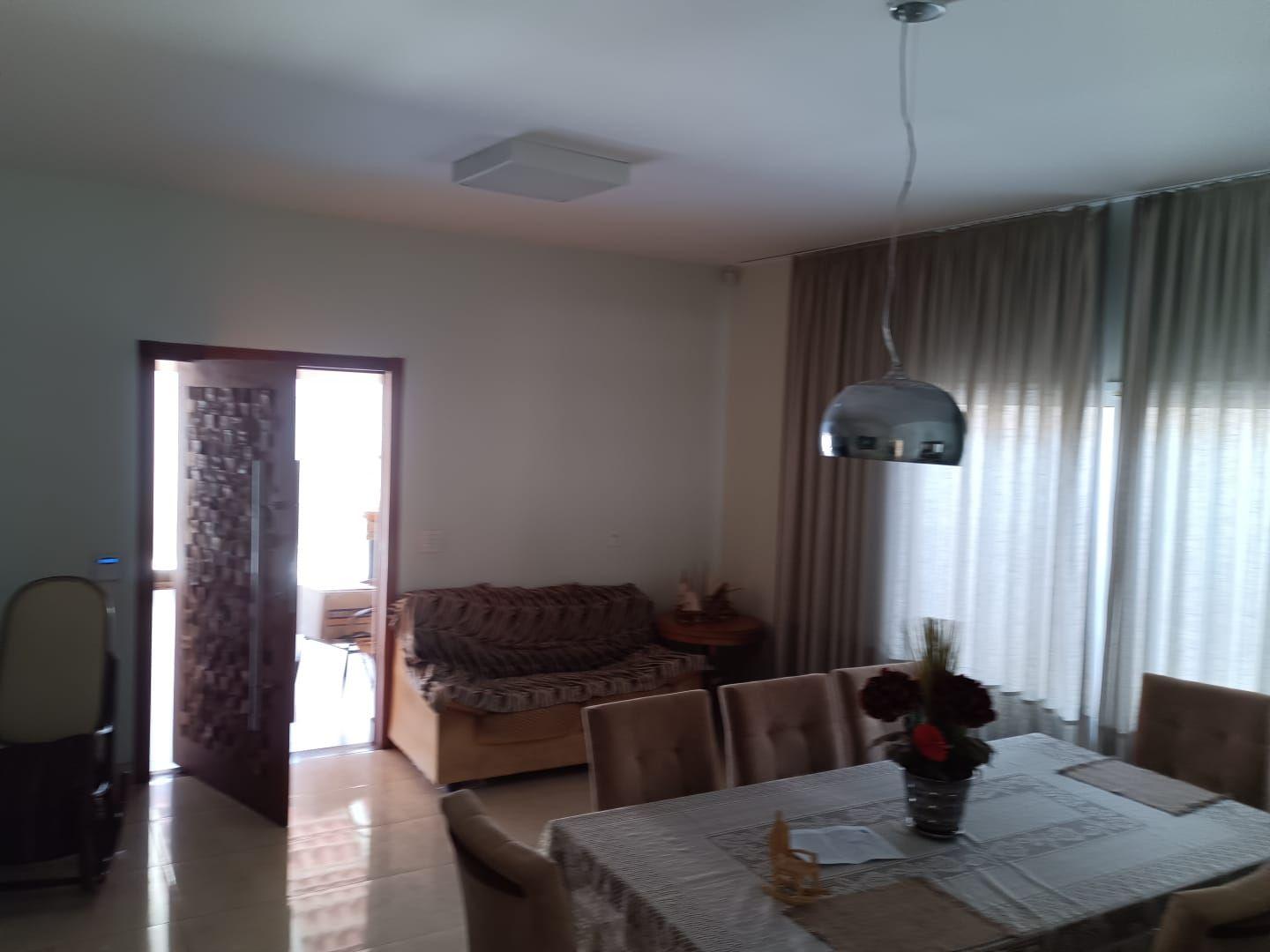 Casa à venda em Presidente Roosevelt, Uberlândia — foto principal