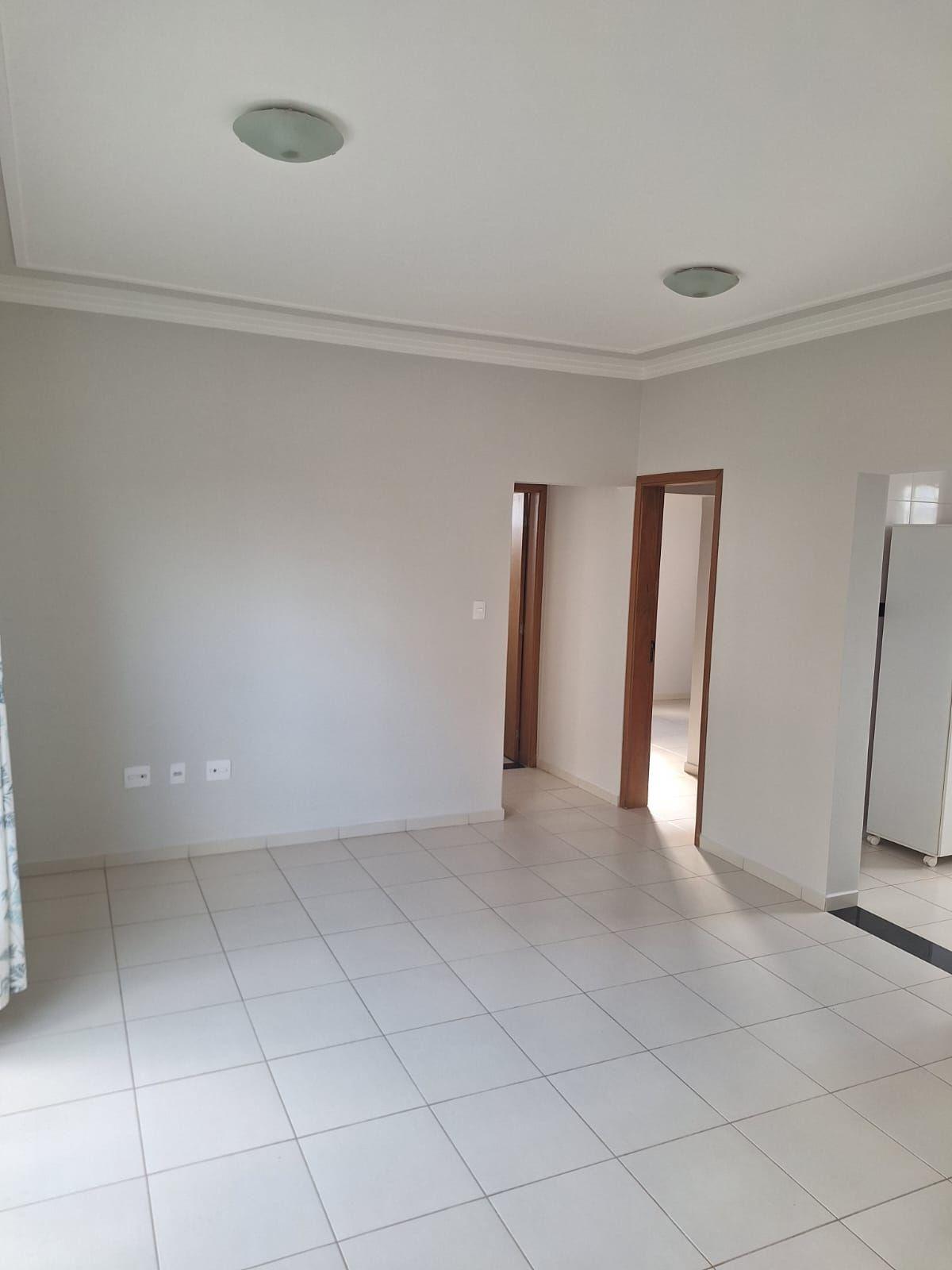 Apartamento à venda em Santa Mônica, Uberlândia — foto principal