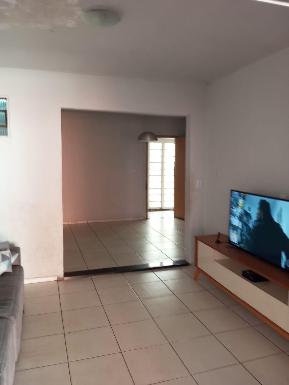 Casa à venda em Tubalina, Uberlândia — foto principal