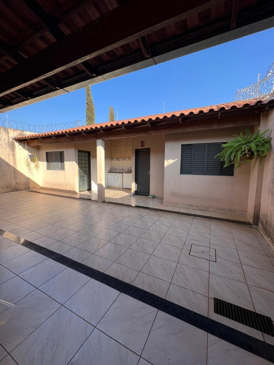 Casa à venda em Santa Rosa, Uberlândia — foto 2