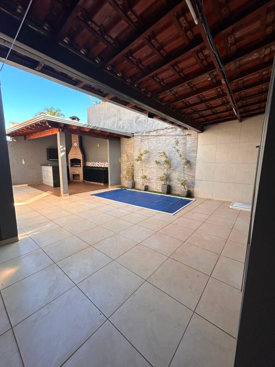 Casa à venda em Tabajaras, Uberlândia — foto principal
