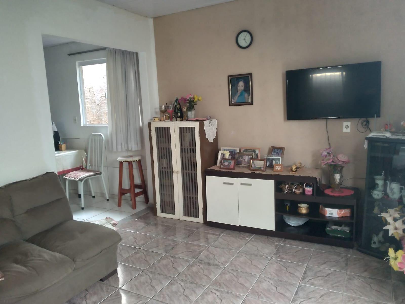 Casa à venda em Guarani, Uberlândia — foto principal