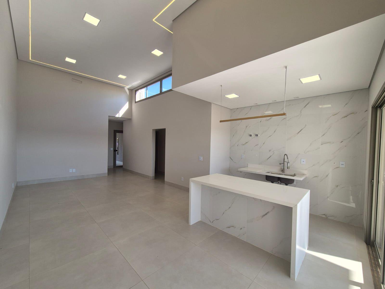 Casa à venda em Granja Marileusa, Uberlândia — foto principal
