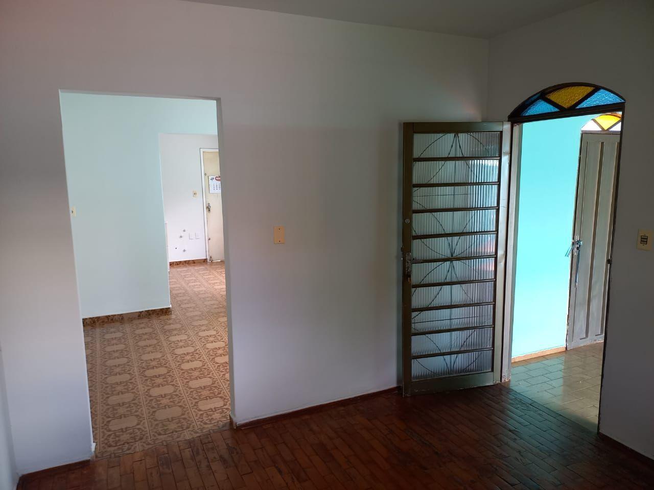 Casa à venda em Santa Mônica, Uberlândia — foto principal