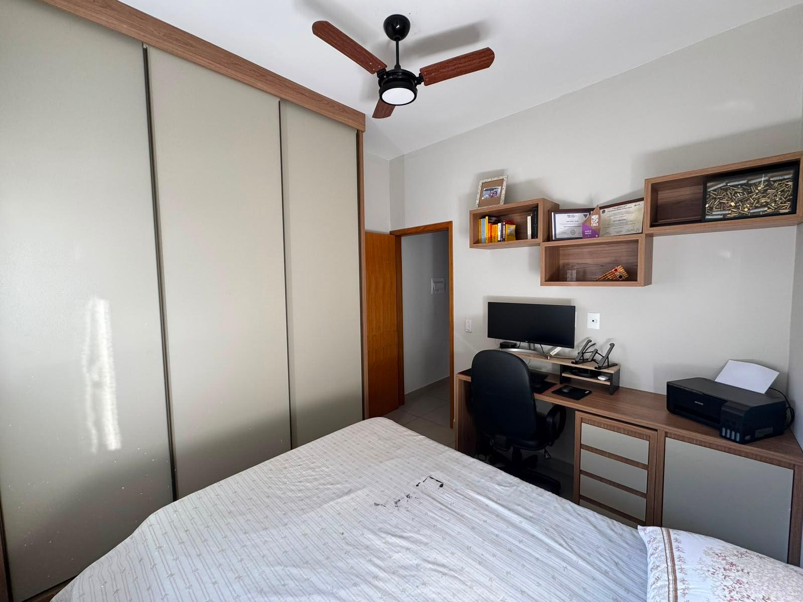 Casa à venda em Novo Mundo, Uberlândia — foto 2