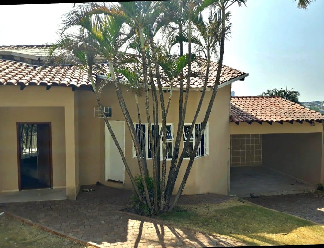 Casa à venda em Cidade Jardim, Uberlândia — foto principal