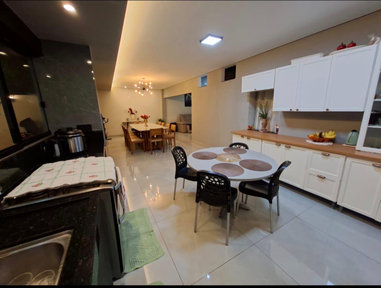Casa à venda em Minas Gerais, Uberlândia — foto 2