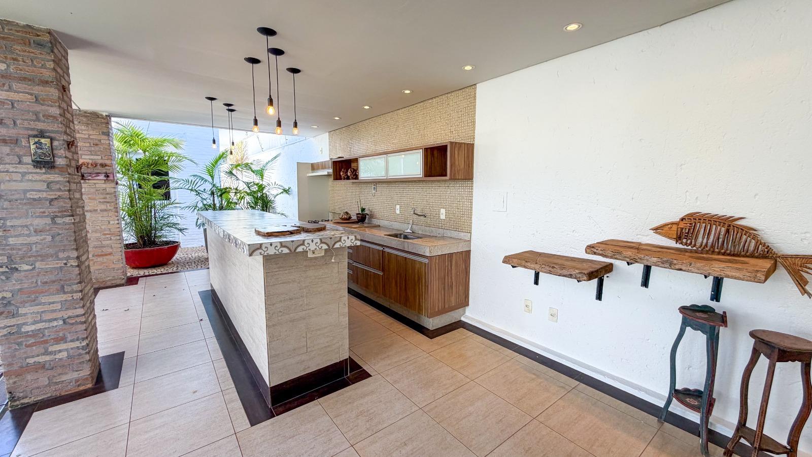 Casa à venda em Jardim Karaíba, Uberlândia — foto principal