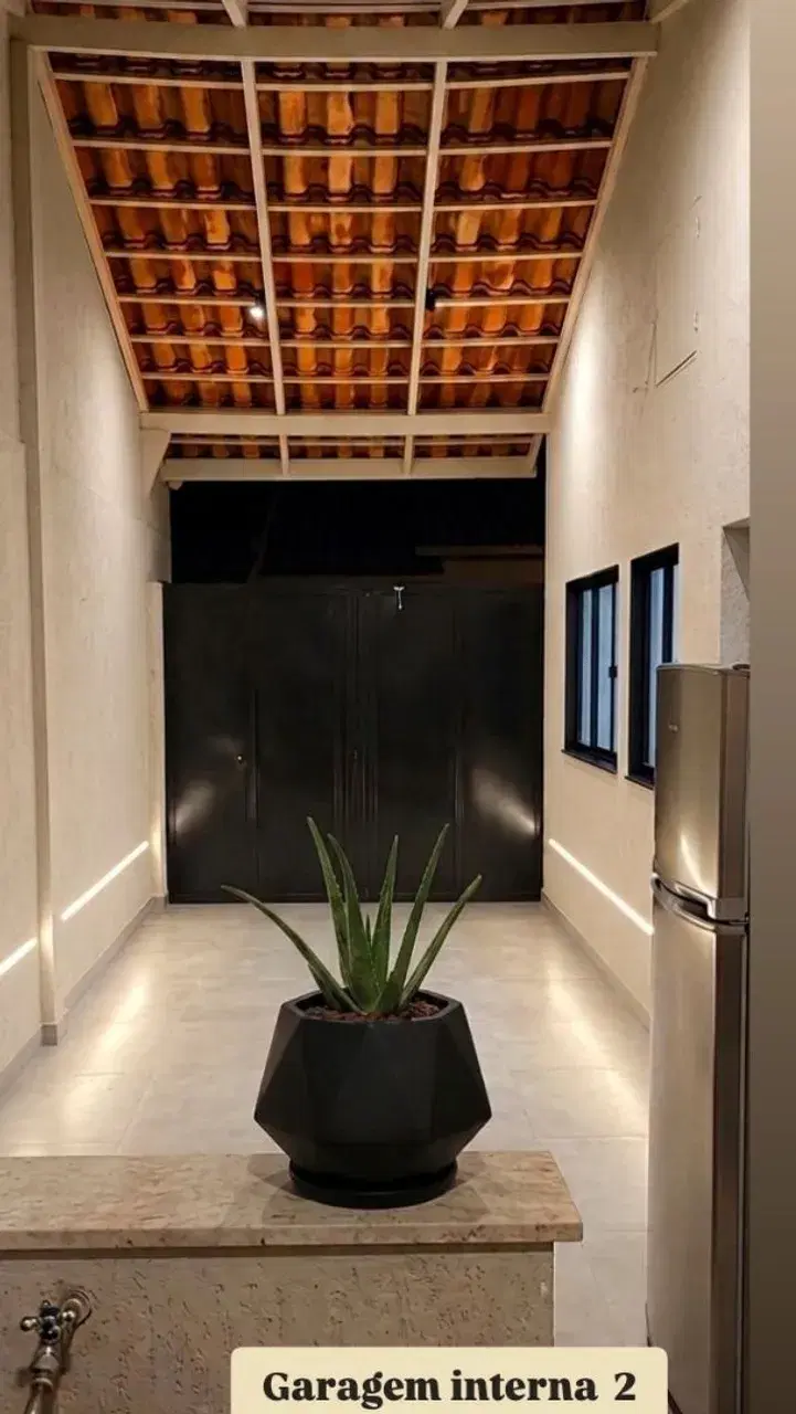 Casa à venda em Minas Gerais, Uberlândia — foto 2