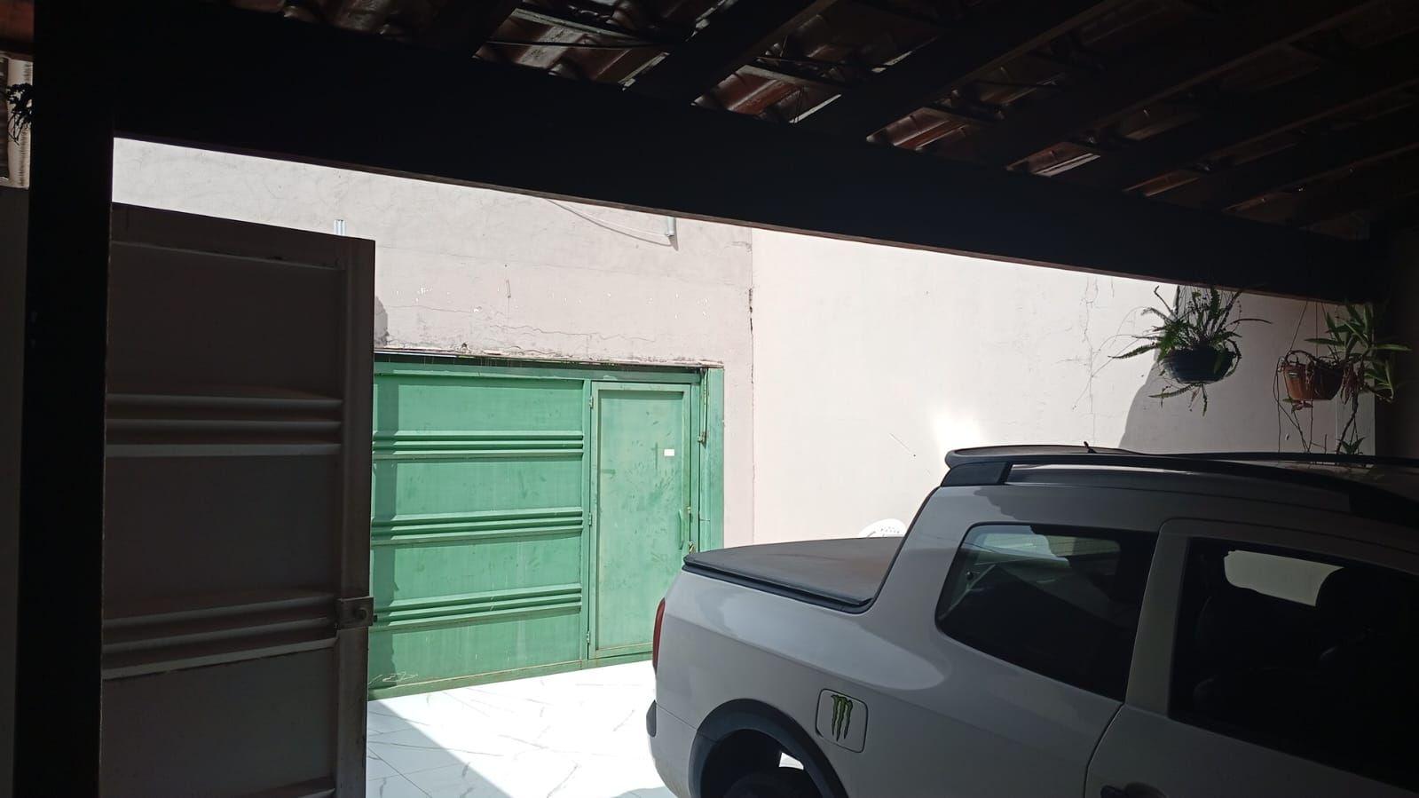 Casa à venda em Laranjeiras, Uberlândia — foto principal
