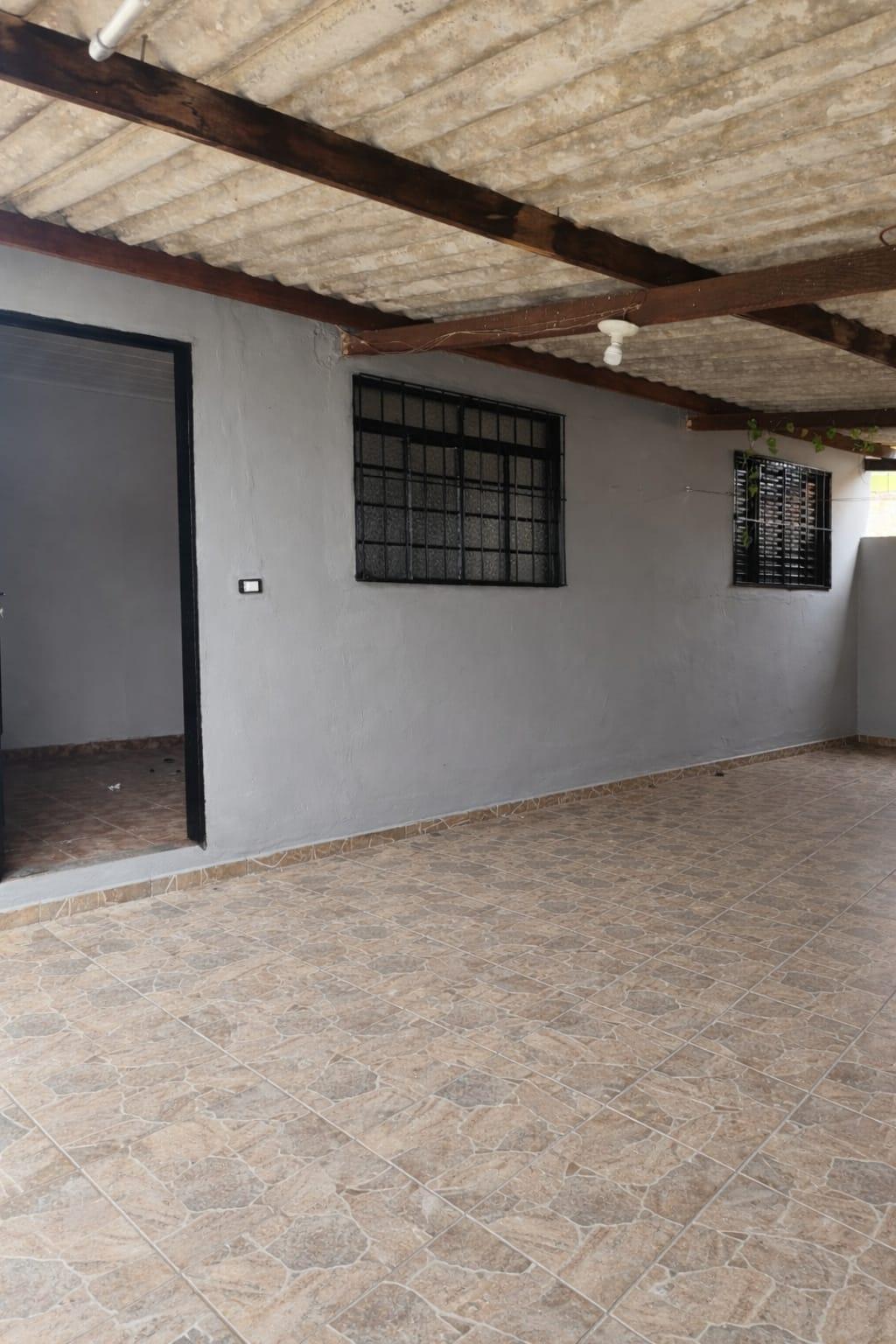 Casa à venda em Planalto, Uberlândia — foto principal