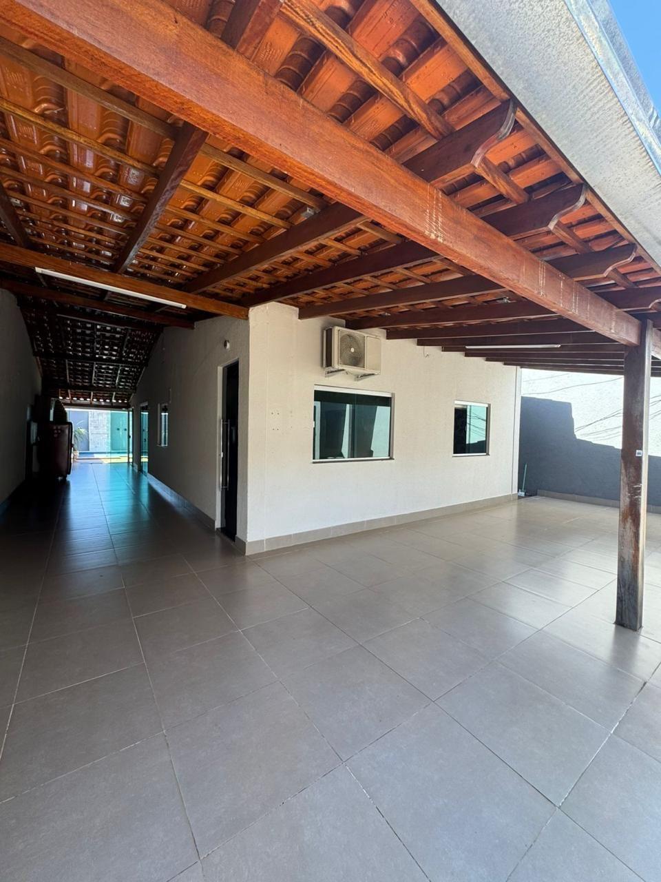 Casa à venda em Jardim Patrícia, Uberlândia — foto principal